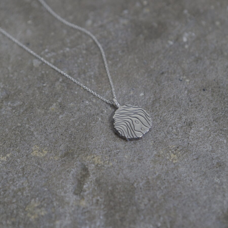 Hanger 'Summit Lines'